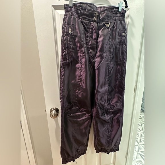 Women’s Spyder ski outfit - Picture 10 of 16